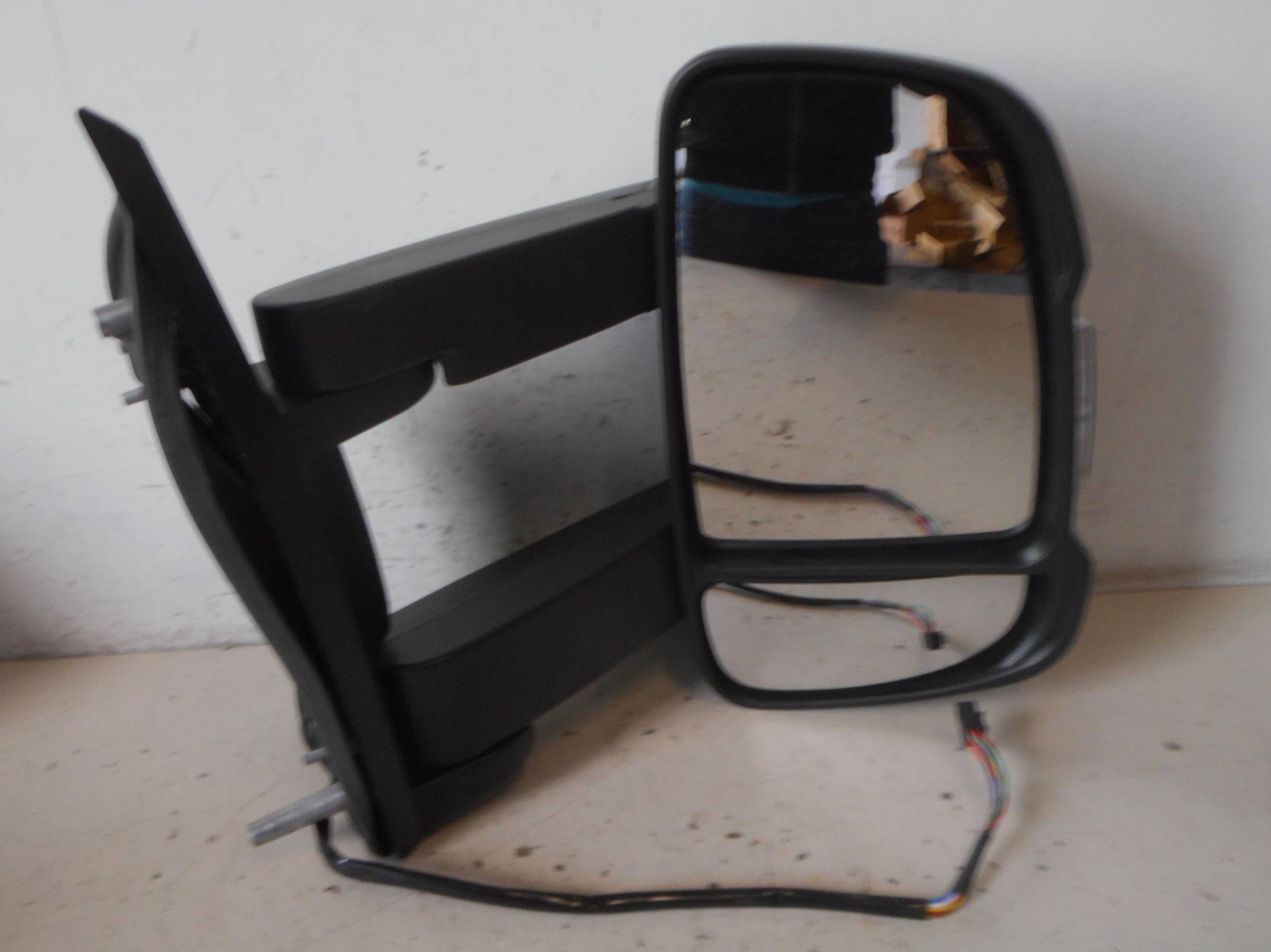 Retrovisore est. dx.